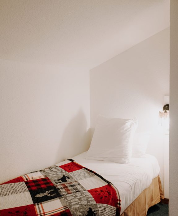 escale-chatel-hotel-lit-simple-chambre-duo