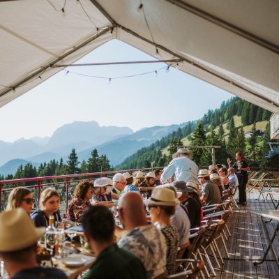 escale-chatel-terrasse-panoramique-mariage-famille-amis