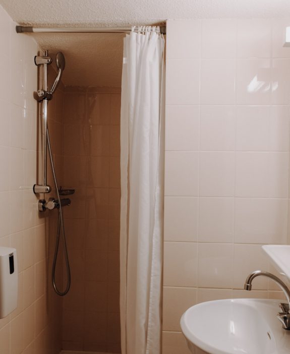 escale-hotel-salle-de-bain-chambre-chatel